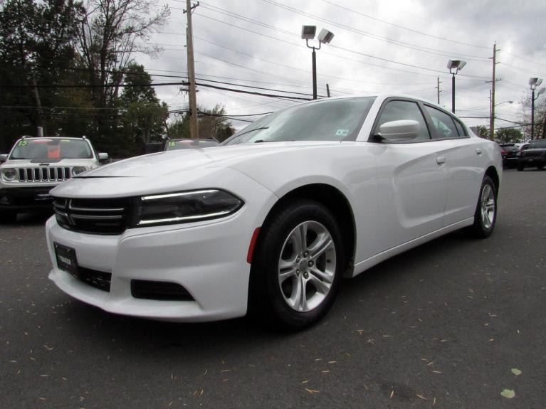 Used 2015 Dodge Charger SE for sale Sold at Victory Lotus in New Brunswick, NJ 08901 4