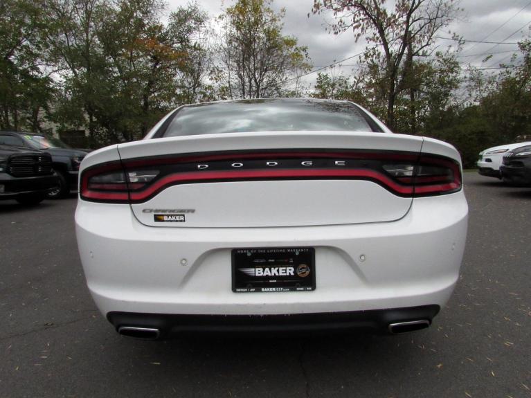 Used 2015 Dodge Charger SE for sale Sold at Victory Lotus in New Brunswick, NJ 08901 6