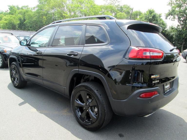 Used 2018 Jeep Cherokee Limited for sale Sold at Victory Lotus in New Brunswick, NJ 08901 5