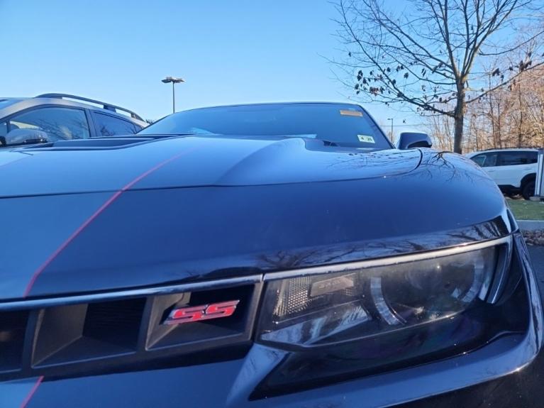 Used 2015 Chevrolet Camaro SS for sale Sold at Victory Lotus in New Brunswick, NJ 08901 1