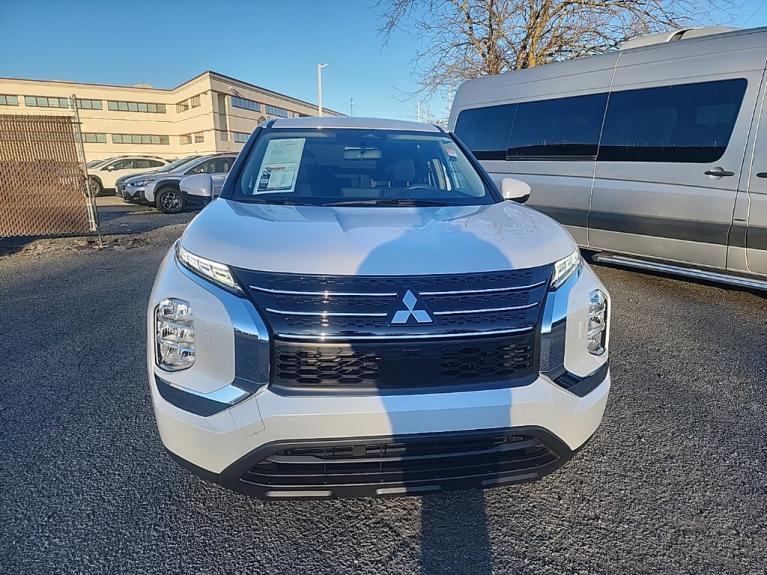 Used 2022 Mitsubishi Outlander ES for sale Sold at Victory Lotus in New Brunswick, NJ 08901 8