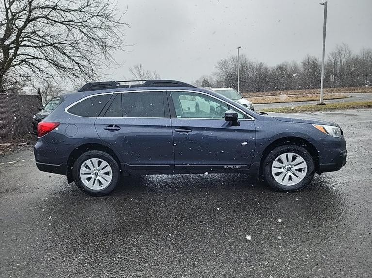 Used 2017 Subaru Outback 2.5i Premium for sale Sold at Victory Lotus in New Brunswick, NJ 08901 6