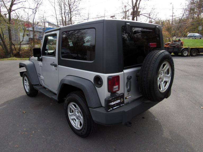 Used 2010 Jeep Wrangler Sport for sale Sold at Victory Lotus in New Brunswick, NJ 08901 5