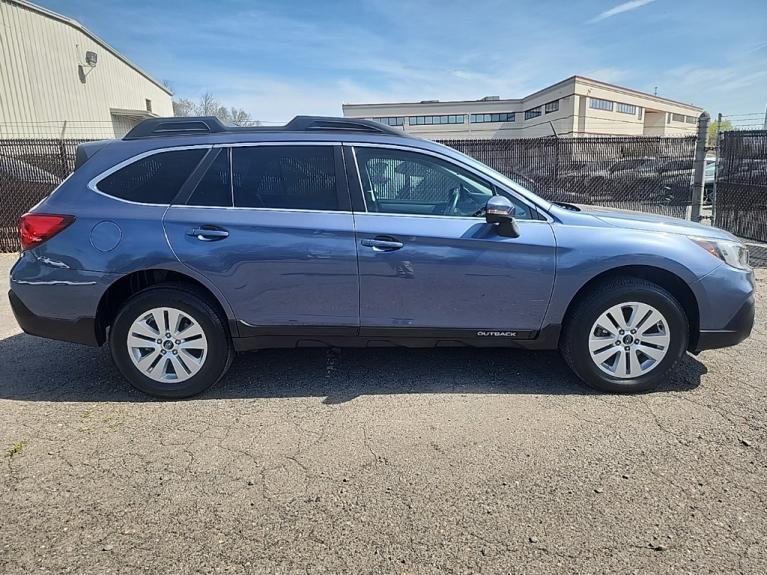 Used 2018 Subaru Outback 2.5i Premium for sale Sold at Victory Lotus in New Brunswick, NJ 08901 6