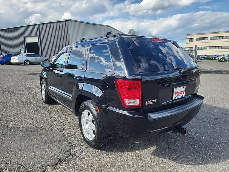 Used 2010 Jeep Grand Cherokee Laredo for sale Sold at Victory Lotus in New Brunswick, NJ 08901 3