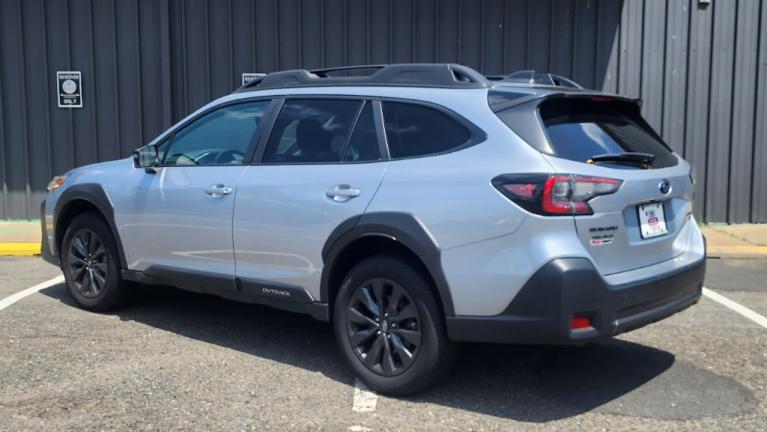 Used 2023 Subaru Outback Onyx Edition XT for sale Sold at Victory Lotus in New Brunswick, NJ 08901 3