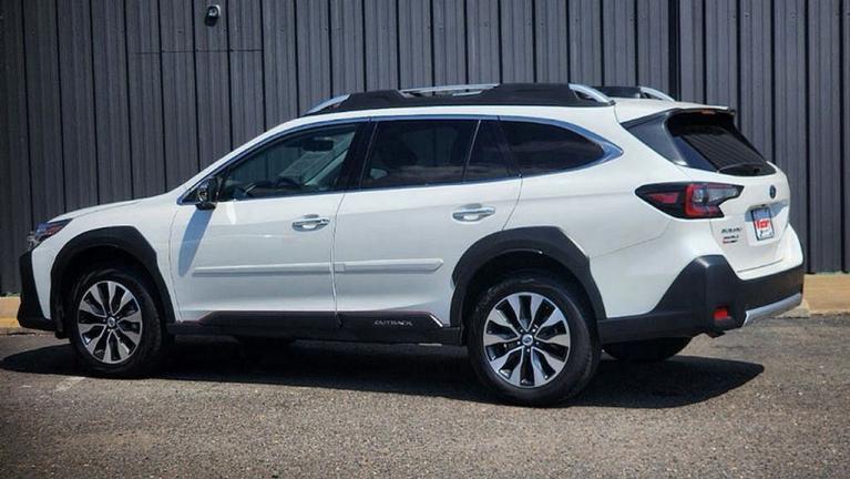 Used 2023 Subaru Outback Touring for sale $36,995 at Victory Lotus in New Brunswick, NJ 08901 3
