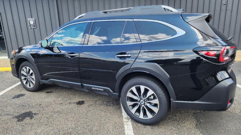 Used 2023 Subaru Outback Touring for sale $35,995 at Victory Lotus in New Brunswick, NJ 08901 3