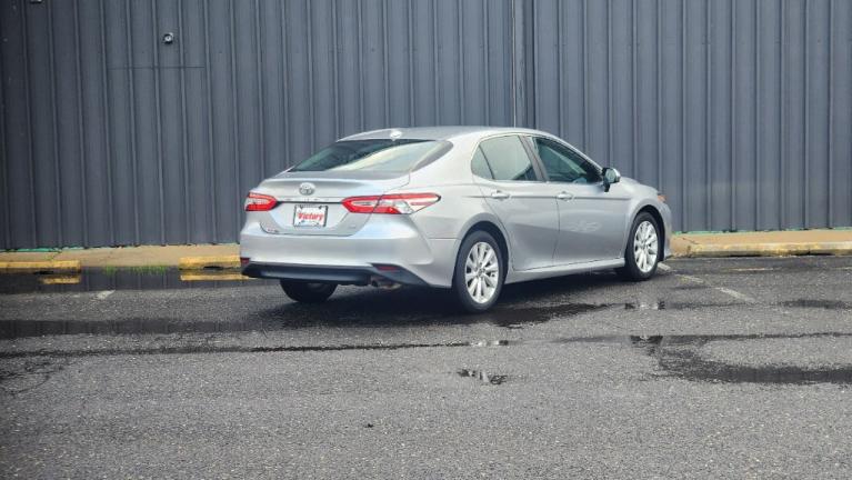 Used 2020 Toyota Camry LE for sale Sold at Victory Lotus in New Brunswick, NJ 08901 5