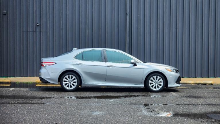 Used 2020 Toyota Camry LE for sale Sold at Victory Lotus in New Brunswick, NJ 08901 6
