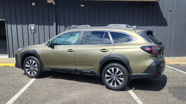 Used 2023 Subaru Outback Limited for sale Sold at Victory Lotus in New Brunswick, NJ 08901 3