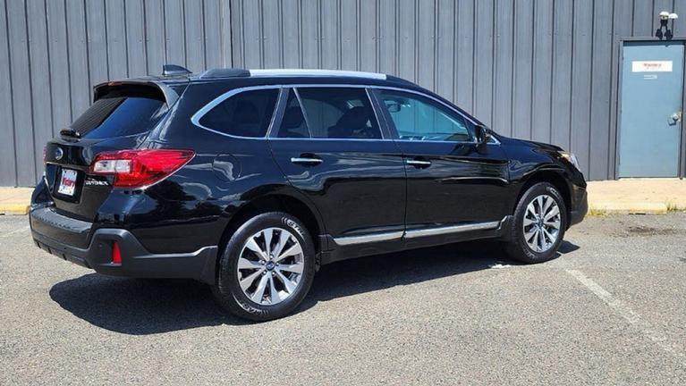 Used 2018 Subaru Outback 2.5i for sale $21,995 at Victory Lotus in New Brunswick, NJ 08901 8