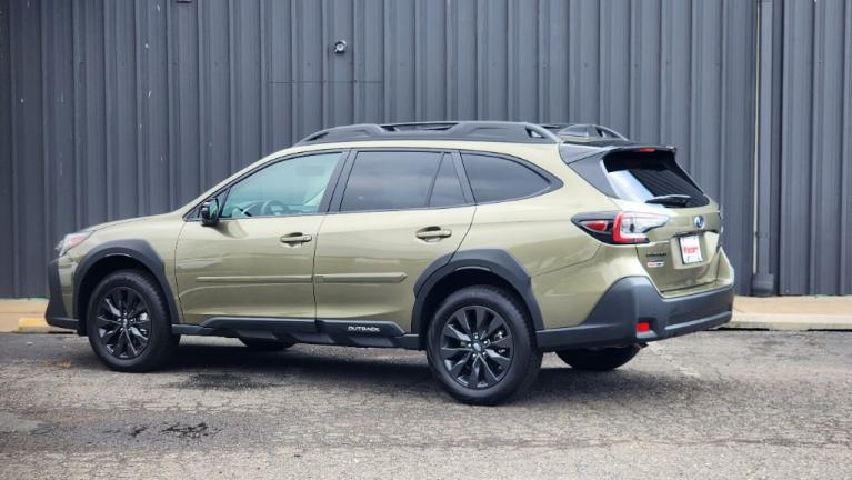 Used 2023 Subaru Outback Onyx Edition for sale Sold at Victory Lotus in New Brunswick, NJ 08901 3