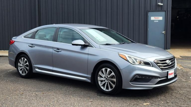 Used 2016 Hyundai Sonata Base for sale Sold at Victory Lotus in New Brunswick, NJ 08901 7