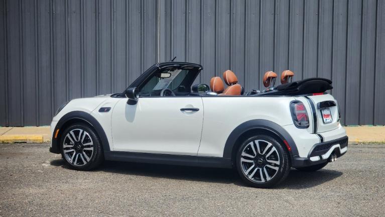 Used 2024 MINI Cooper S Iconic for sale Sold at Victory Lotus in New Brunswick, NJ 08901 3