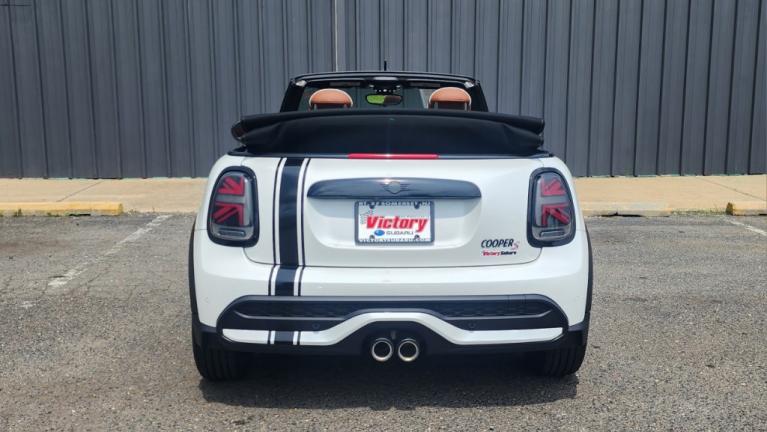 Used 2024 MINI Cooper S Iconic for sale Sold at Victory Lotus in New Brunswick, NJ 08901 4