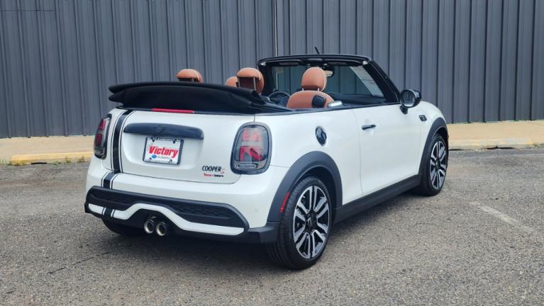 Used 2024 MINI Cooper S Iconic for sale Sold at Victory Lotus in New Brunswick, NJ 08901 5