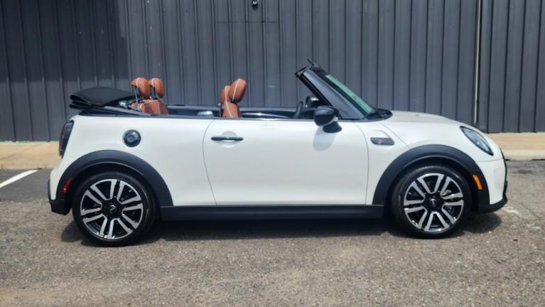 Used 2024 MINI Cooper S Iconic for sale Sold at Victory Lotus in New Brunswick, NJ 08901 6
