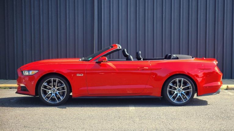 Used 2016 Ford Mustang GT Premium for sale Sold at Victory Lotus in New Brunswick, NJ 08901 2