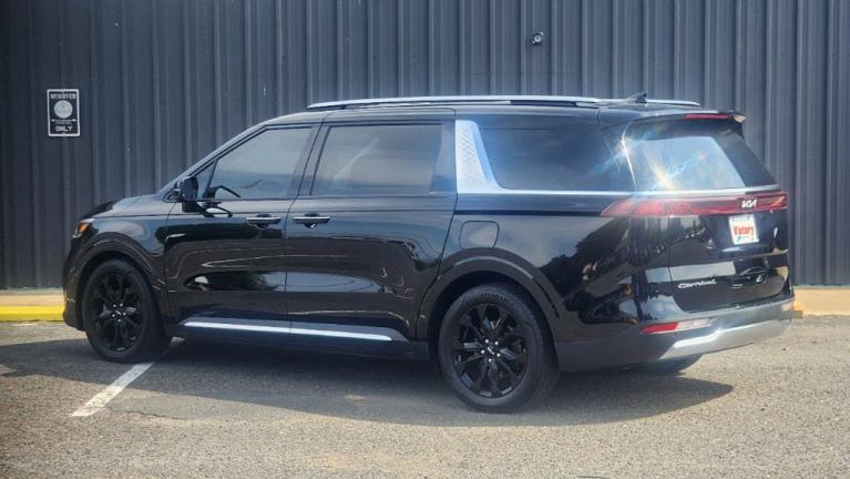 Used 2022 Kia Carnival SX Prestige for sale $45,995 at Victory Lotus in New Brunswick, NJ 08901 3