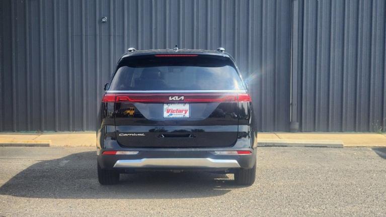 Used 2022 Kia Carnival SX Prestige for sale $45,995 at Victory Lotus in New Brunswick, NJ 08901 4