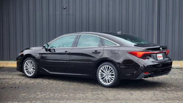 Used 2020 Toyota Avalon Limited for sale Sold at Victory Lotus in New Brunswick, NJ 08901 3