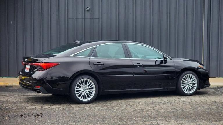 Used 2020 Toyota Avalon Limited for sale Sold at Victory Lotus in New Brunswick, NJ 08901 5