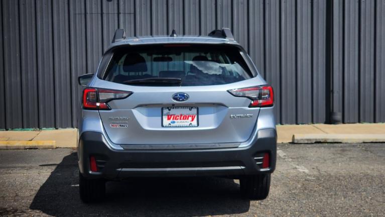 Used 2021 Subaru Outback 2.5i for sale Sold at Victory Lotus in New Brunswick, NJ 08901 4