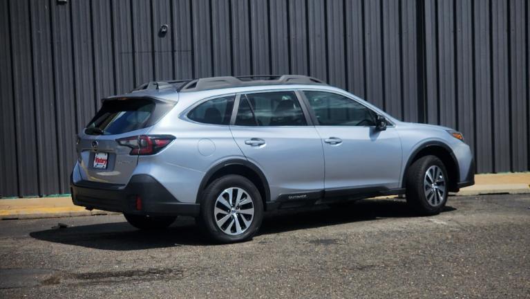 Used 2021 Subaru Outback 2.5i for sale Sold at Victory Lotus in New Brunswick, NJ 08901 5