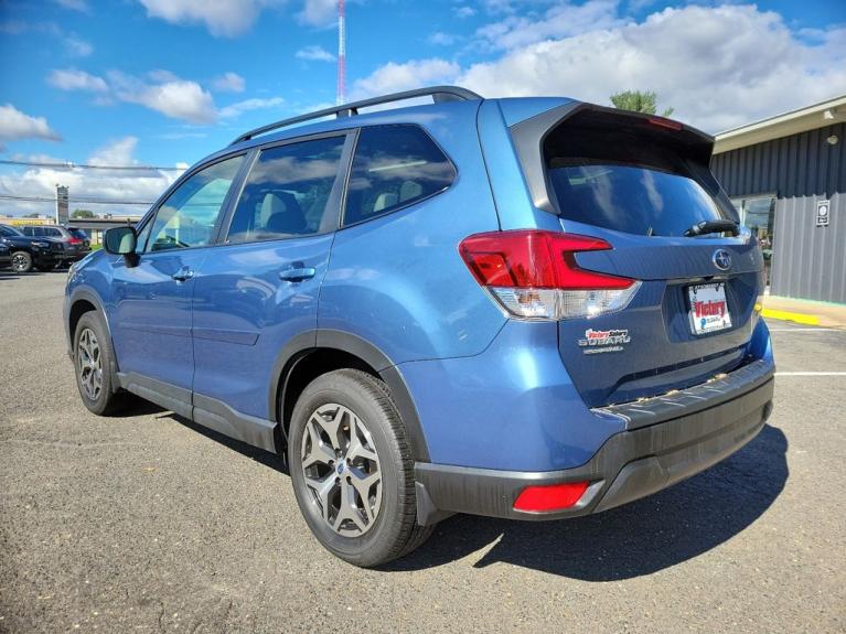 Used 2021 Subaru Forester Premium for sale Sold at Victory Lotus in New Brunswick, NJ 08901 6