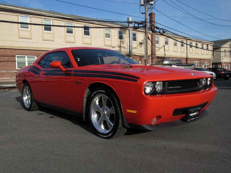 Used 2009 Dodge Challenger R/T for sale Sold at Victory Lotus in New Brunswick, NJ 08901 2