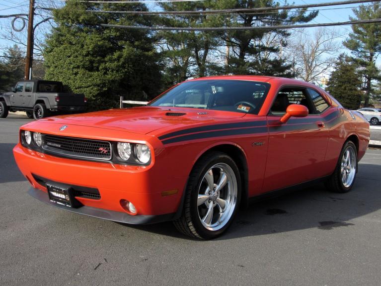 Used 2009 Dodge Challenger R/T for sale Sold at Victory Lotus in New Brunswick, NJ 08901 4