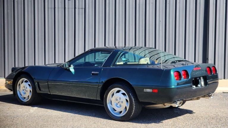 Used 1996 Chevrolet Corvette Base for sale Sold at Victory Lotus in New Brunswick, NJ 08901 3