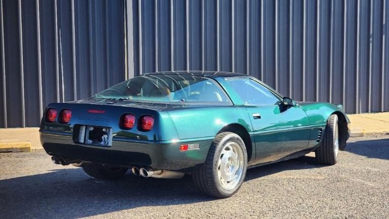 Used 1996 Chevrolet Corvette Base for sale Sold at Victory Lotus in New Brunswick, NJ 08901 5