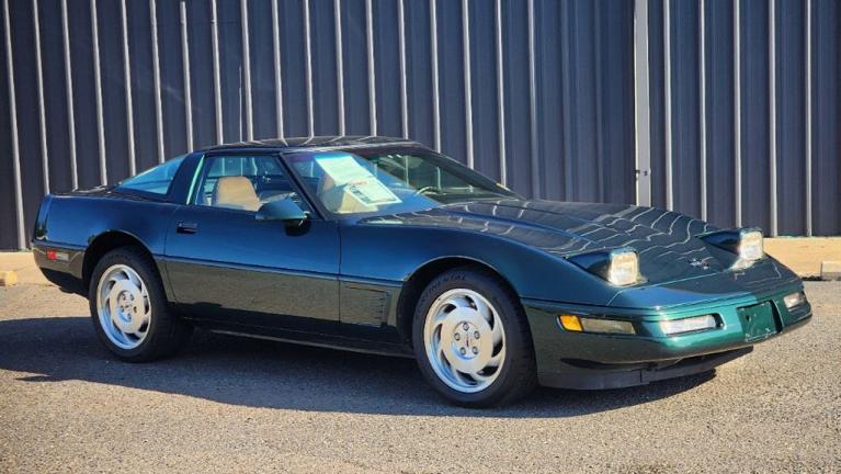 Used 1996 Chevrolet Corvette Base for sale Sold at Victory Lotus in New Brunswick, NJ 08901 7