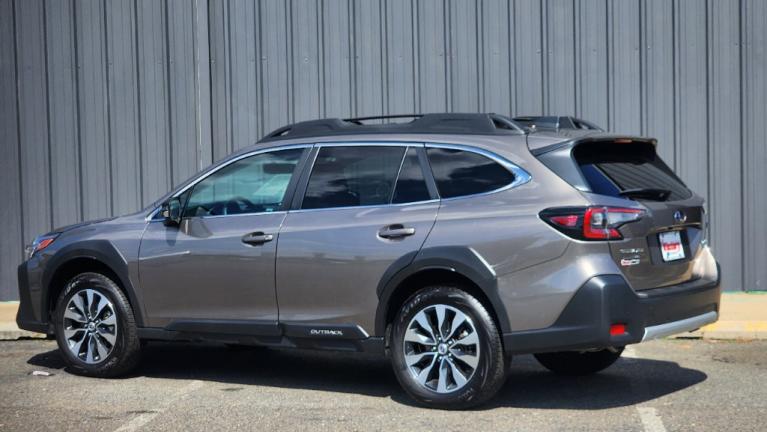 Used 2023 Subaru Outback Limited XT for sale $36,245 at Victory Lotus in New Brunswick, NJ 08901 3
