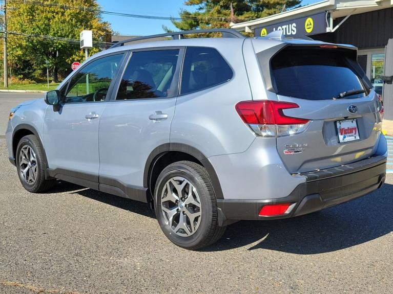 Used 2020 Subaru Forester Premium for sale Sold at Victory Lotus in New Brunswick, NJ 08901 7