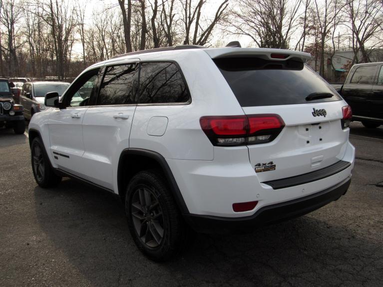 Used 2016 Jeep Grand Cherokee 75th Anniversary for sale Sold at Victory Lotus in New Brunswick, NJ 08901 5