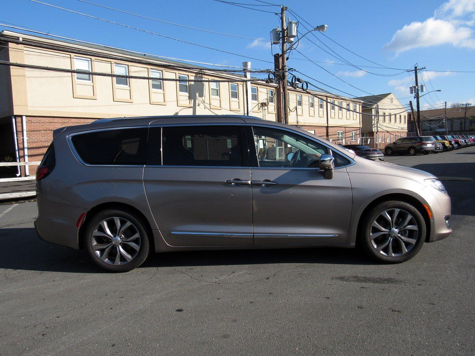 used 2018 chrysler pacifica limited for sale