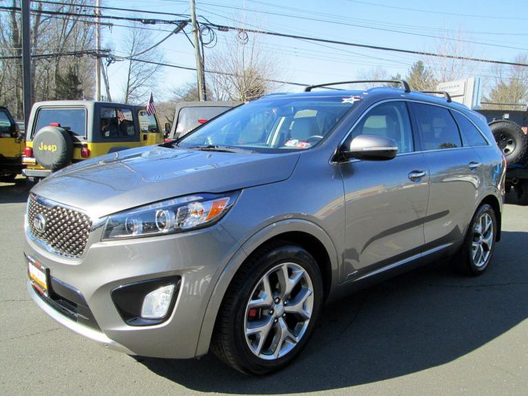 Used 2016 Kia Sorento SX for sale Sold at Victory Lotus in New Brunswick, NJ 08901 4