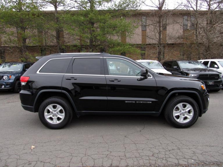 Used 2017 Jeep Grand Cherokee Laredo for sale Sold at Victory Lotus in New Brunswick, NJ 08901 8