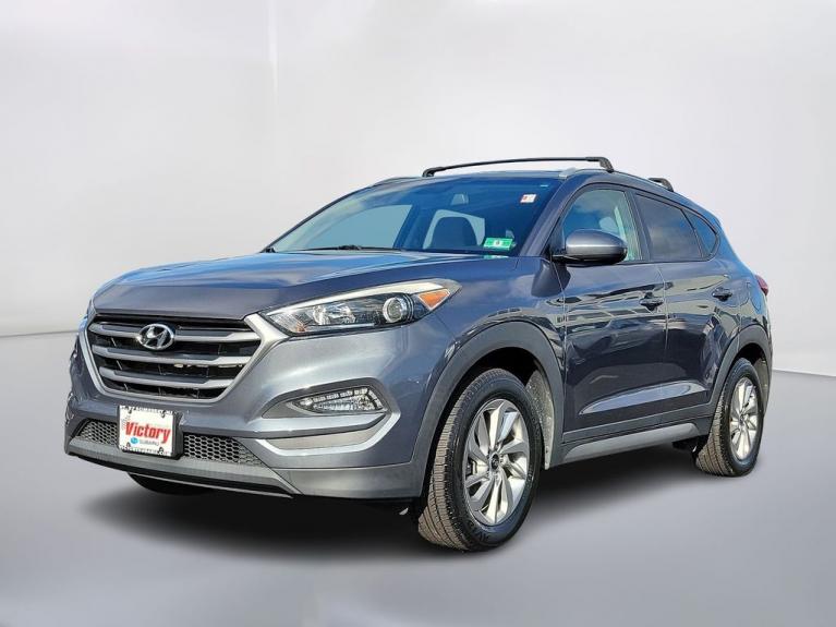 Used 2017 Hyundai Tucson SE for sale Sold at Victory Lotus in New Brunswick, NJ 08901 1