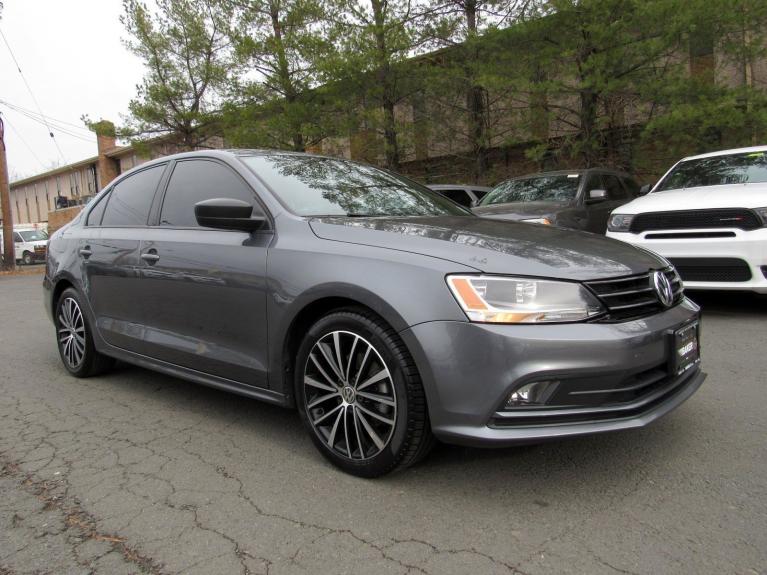 Used 2016 Volkswagen Jetta Sedan 1.8T Sport for sale Sold at Victory Lotus in New Brunswick, NJ 08901 2