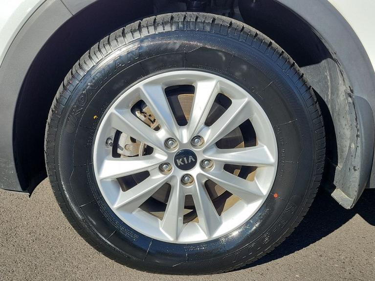 Used 2020 Kia Sorento LX for sale Sold at Victory Lotus in New Brunswick, NJ 08901 8