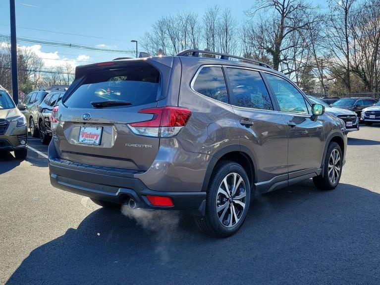 Used 2023 Subaru Forester Limited for sale Sold at Victory Lotus in New Brunswick, NJ 08901 4