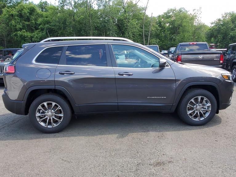 Used 2019 Jeep Cherokee Latitude Plus for sale Sold at Victory Lotus in New Brunswick, NJ 08901 5