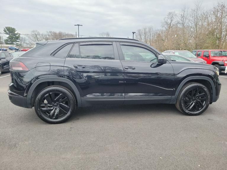 Used 2023 Volkswagen Atlas Cross Sport 2.0T SE w/Technology for sale $36,495 at Victory Lotus in New Brunswick, NJ 08901 7