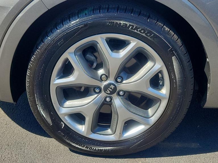 Used 2019 Kia Sorento SX for sale Sold at Victory Lotus in New Brunswick, NJ 08901 7