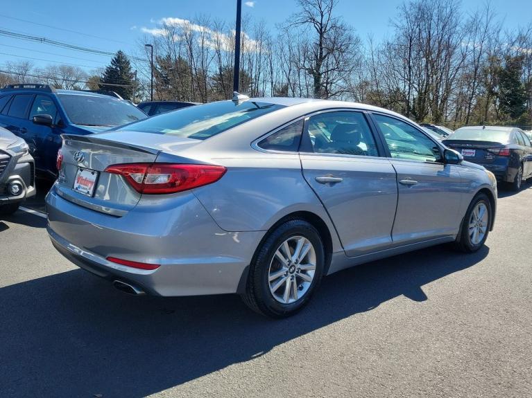 Used 2016 Hyundai Sonata Base for sale Sold at Victory Lotus in New Brunswick, NJ 08901 5