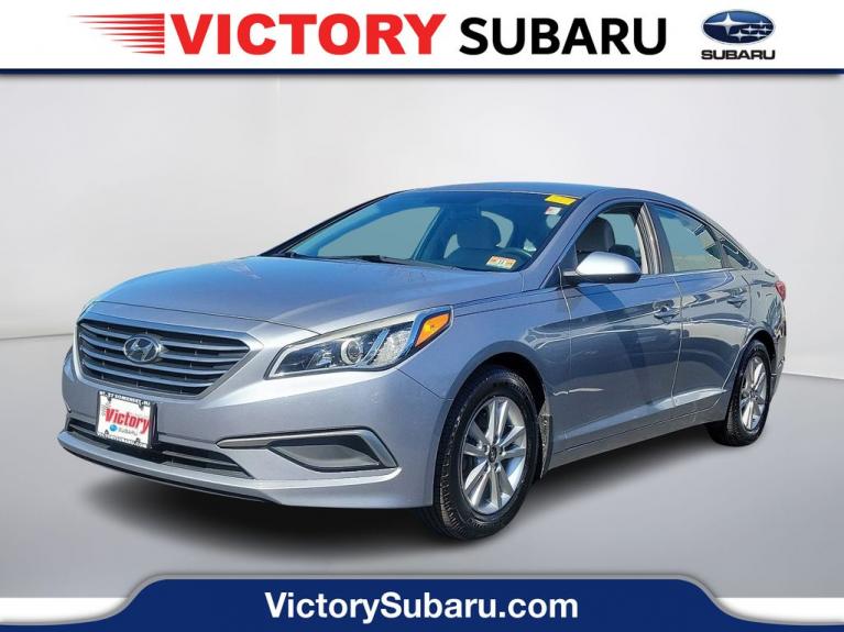 Used 2016 Hyundai Sonata Base for sale Sold at Victory Lotus in New Brunswick, NJ 08901 1